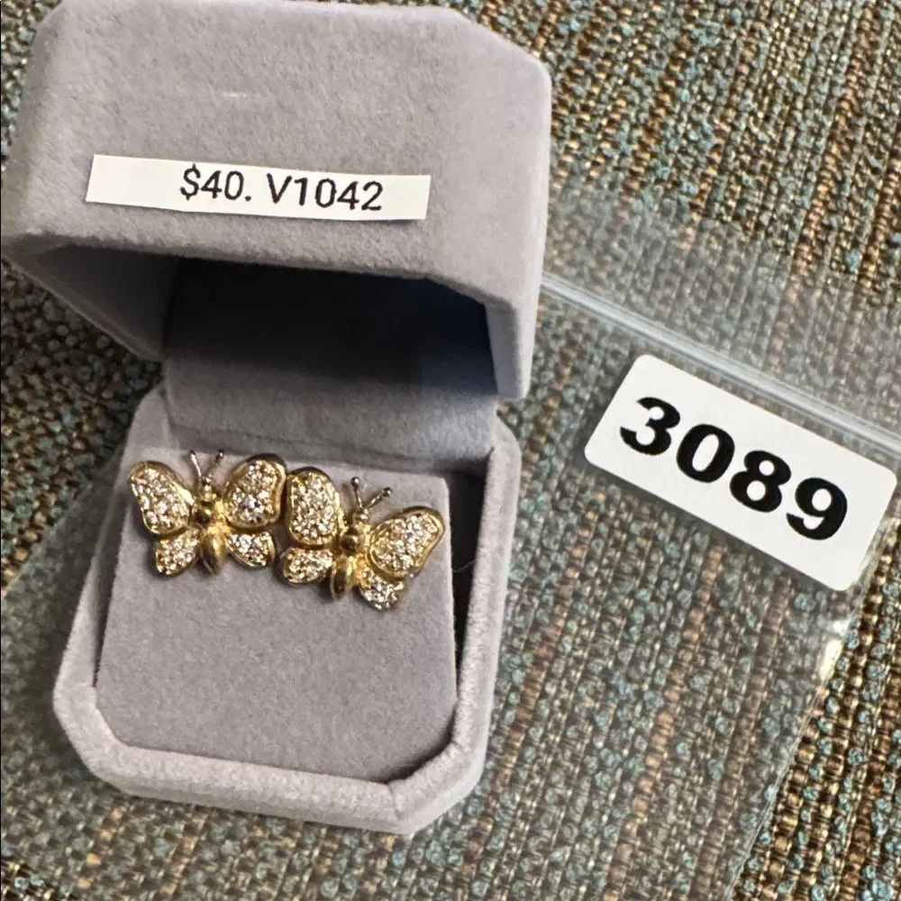3089 Swarovski Crystal Elements post‎ Earrings